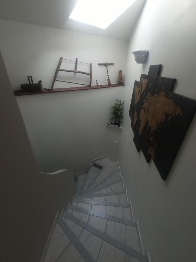 La Maison Sous Le Chateau タラール エクステリア 写真